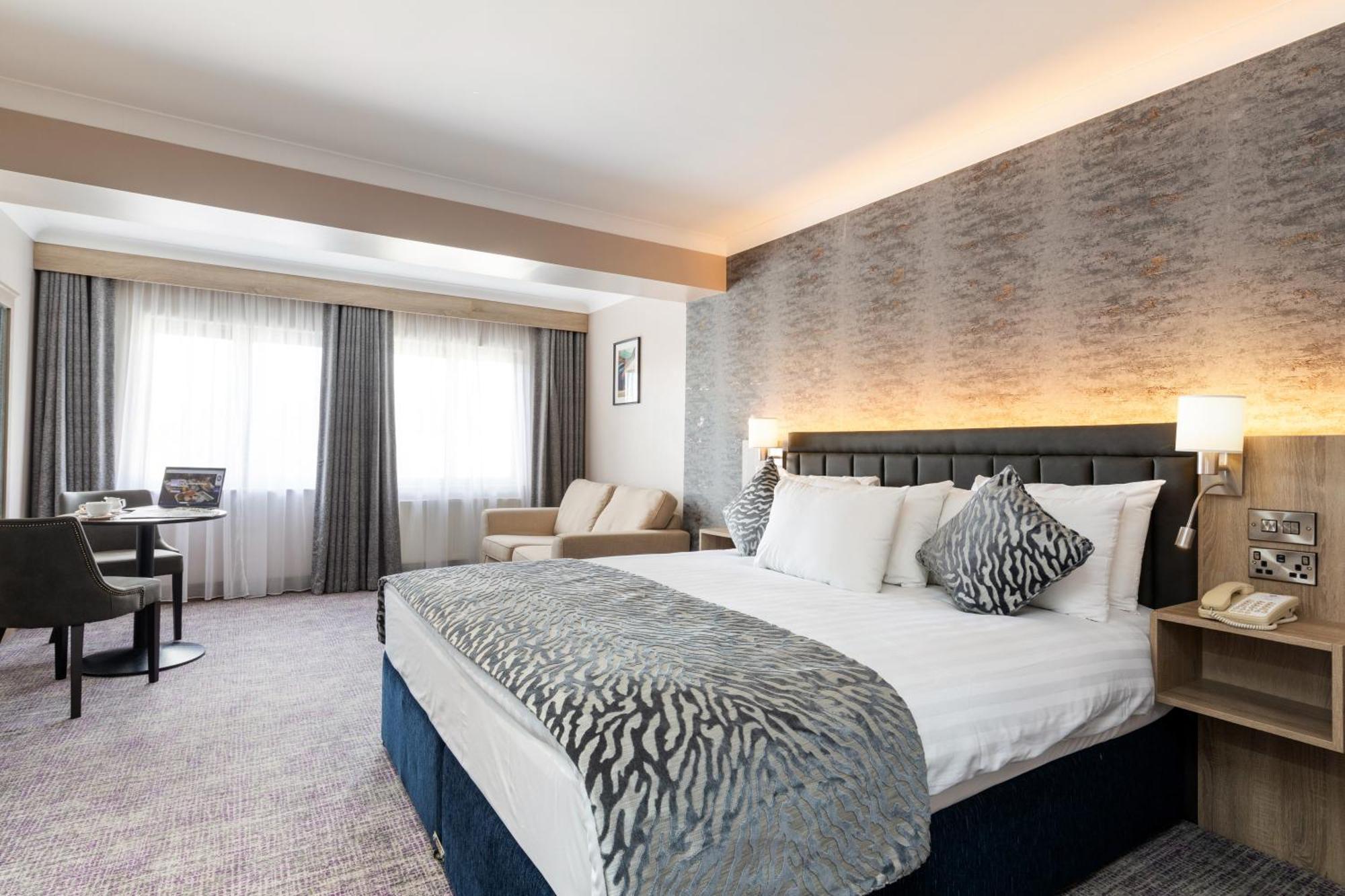 Rochestown Lodge Hotel Dun Laoghaire Exterior foto