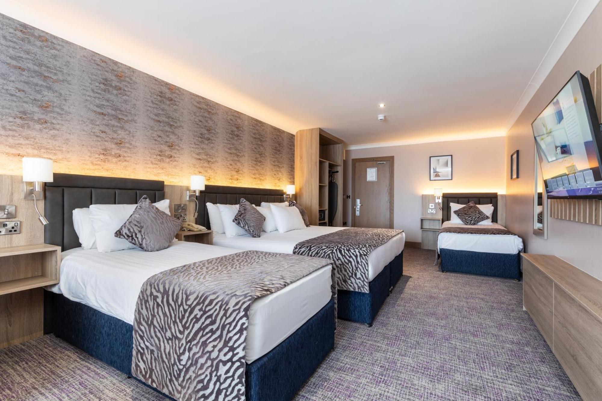 Rochestown Lodge Hotel Dun Laoghaire Exterior foto